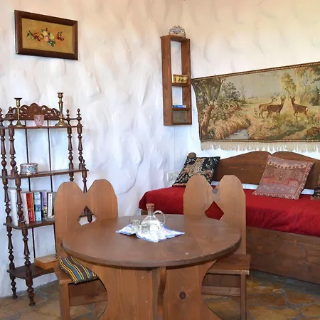 Viglatoras Apartment Sárkhos